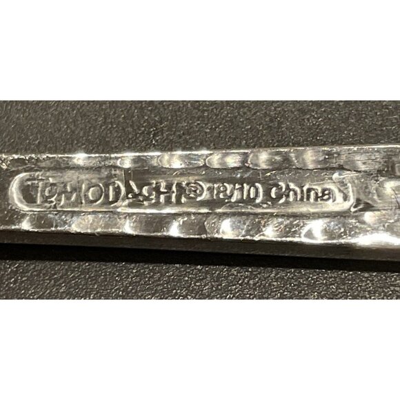 Tomodachi Hampton 18/10 Ella Stainless Steel Hammered Set Of 4 Dinner Knifes - Picture 3 of 3